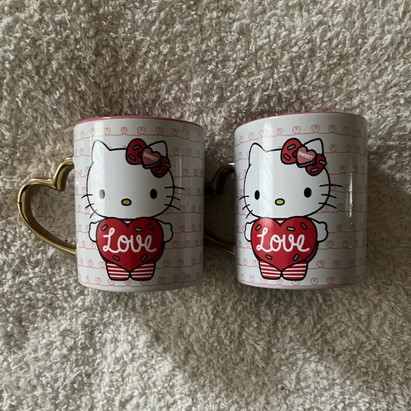 Hello Kitty Valentines Day Mug. - Picture 2 of 2